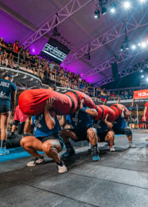 Atletas usando la Anaconda durante la competencia FIT GAMES